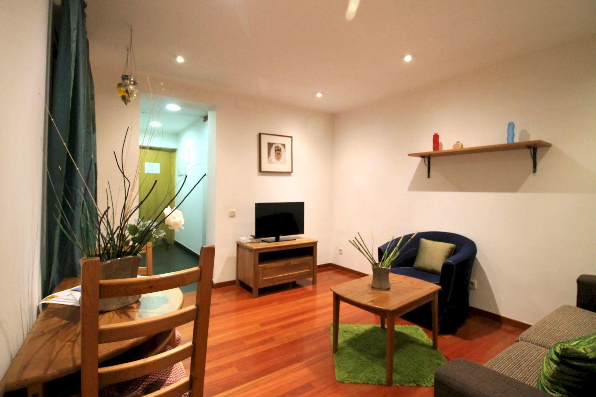 Prado Apartments Madrid Buitenkant foto