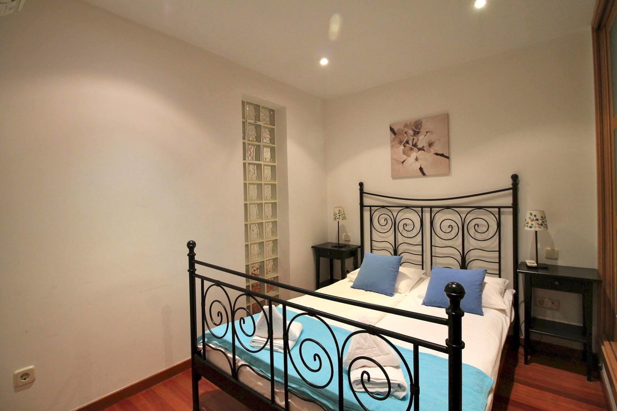Prado Apartments Madrid Buitenkant foto