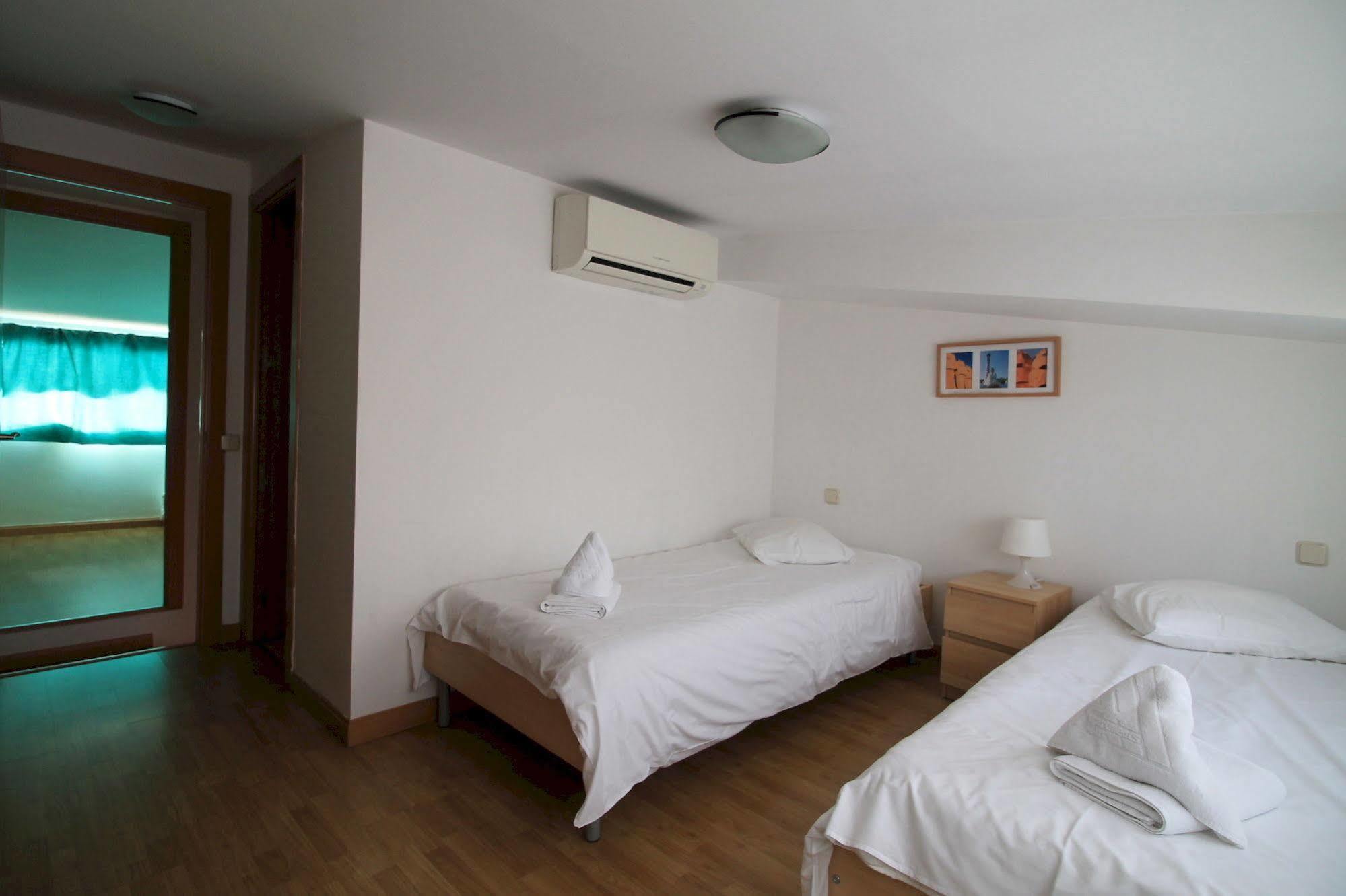 Prado Apartments Madrid Buitenkant foto