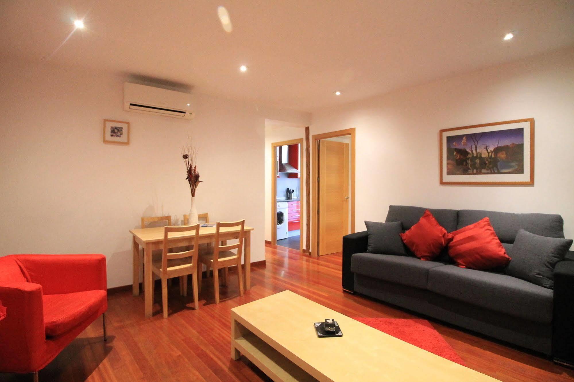 Prado Apartments Madrid Buitenkant foto