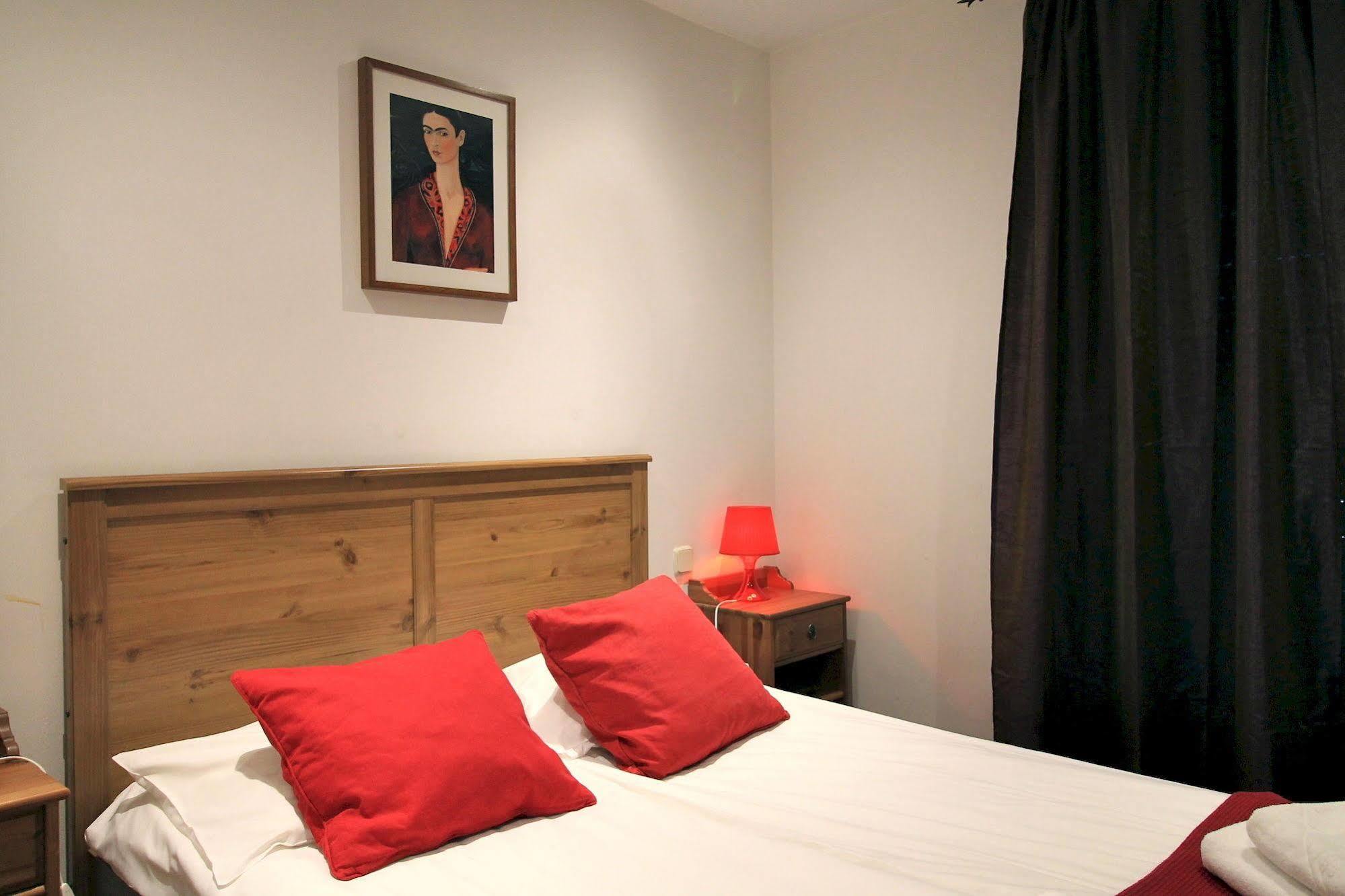 Prado Apartments Madrid Buitenkant foto